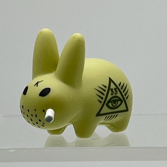 Kidrobot LORE OF THE LABBIT Mini Series ILLUMINATI Vinyl Figure Frank Kozik - Picture 2 of 11